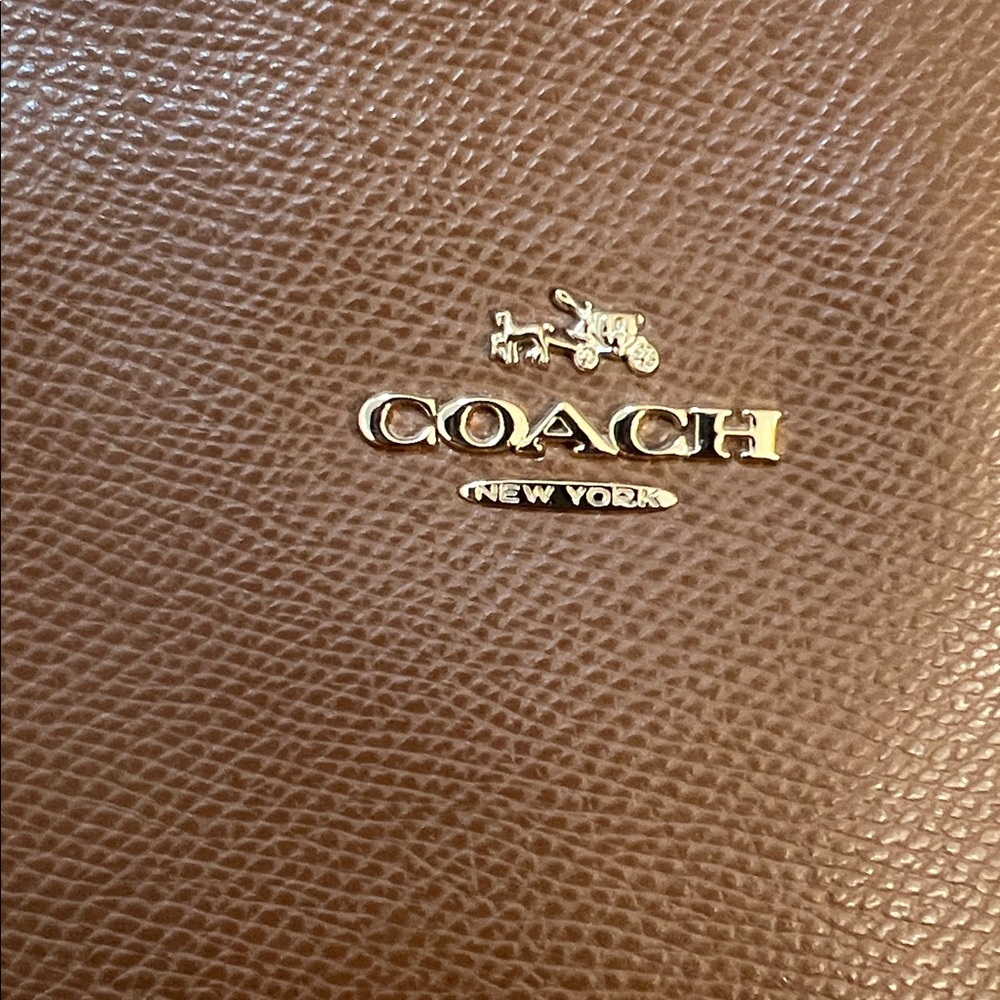 Like New Coach Brown Pebble Leather Shoulder Bag w/ Gold Accents and Zip Closure - Picture 2 of 11